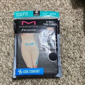 Maidenform Flexees Hi-Waist Thigh Slimmer - Black